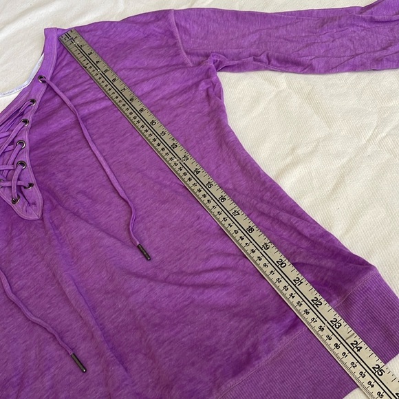 NWT - CALVIN KLEIN - Performance Top (L) - Picture 10 of 12